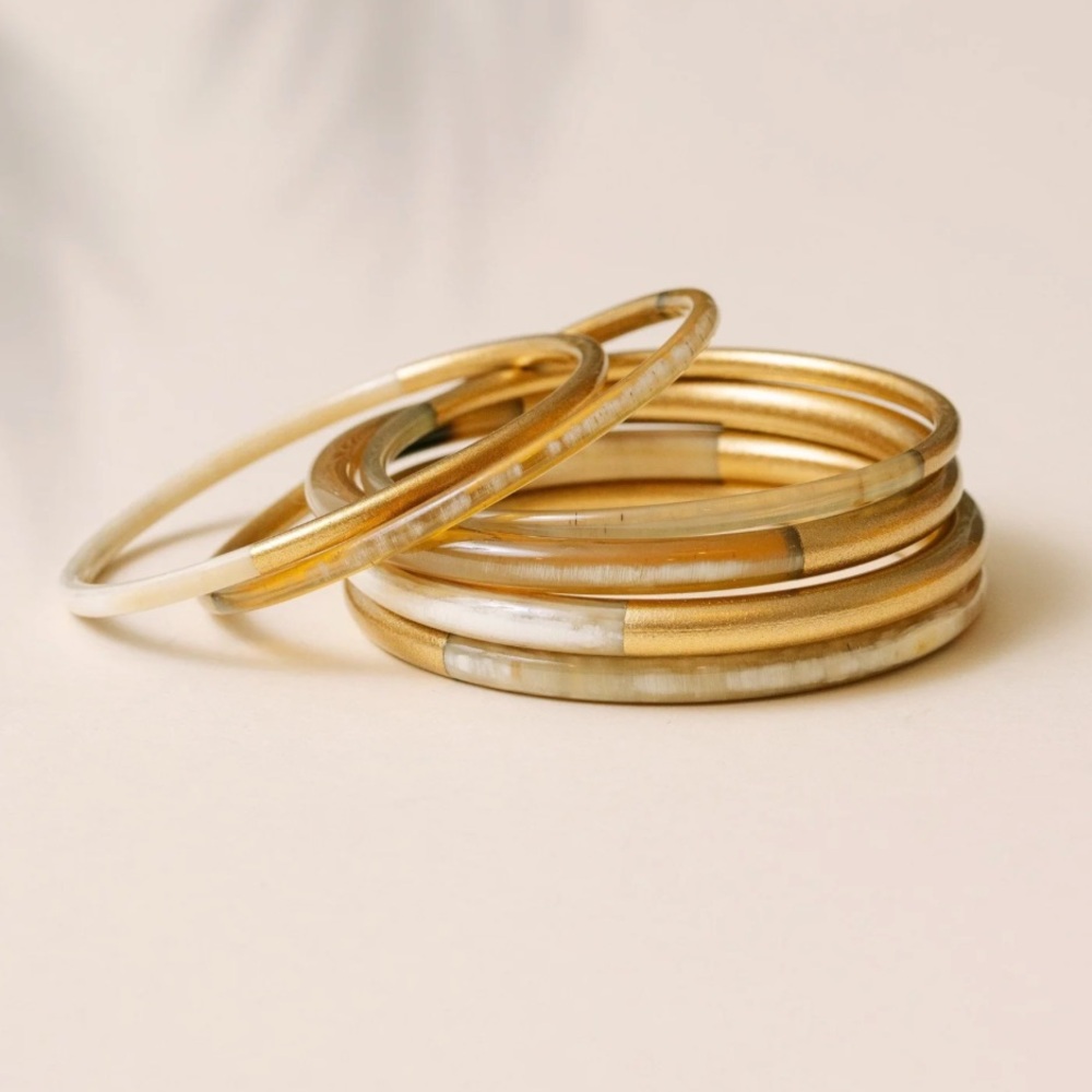 Sunshine Tienda Set of Gold and Cream Bangles Metallic gold mix